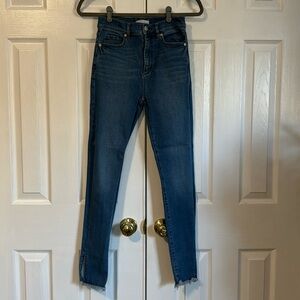 loft size 00 the skinny Jean with slits at ankles and frayed edges